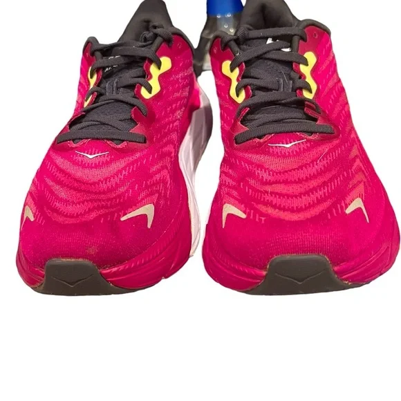 Hoka One One Women's Arahi 6 'Festival Fuchsia' Low Top Running Sneakers Sz 11.5